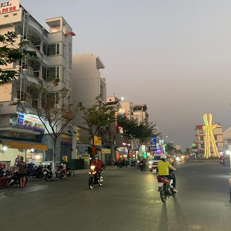 Khach San Tu Anh Hotel Ха Тени Екстериор снимка
