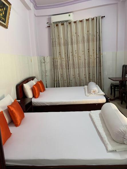Khach San Tu Anh Hotel Ха Тени Екстериор снимка