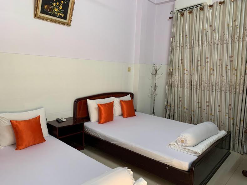 Khach San Tu Anh Hotel Ха Тени Екстериор снимка